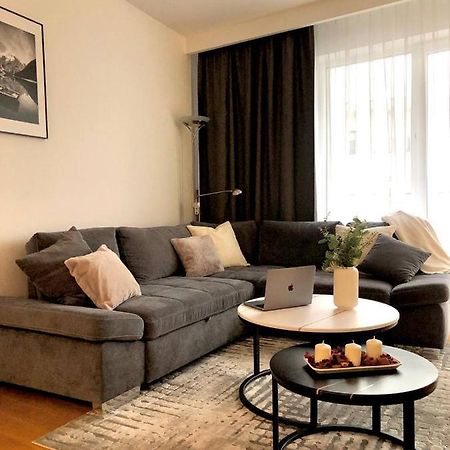 Apartaments Airport Okecie Premium Warschau Exterior foto