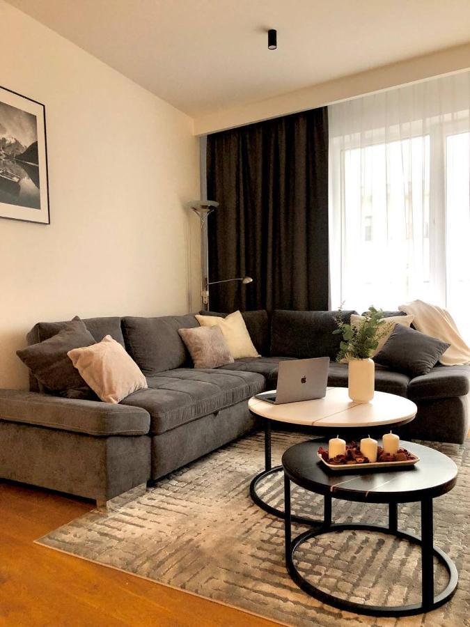 Apartaments Airport Okecie Premium Warschau Exterior foto