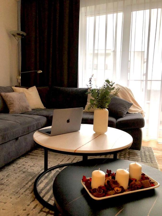 Apartaments Airport Okecie Premium Warschau Exterior foto